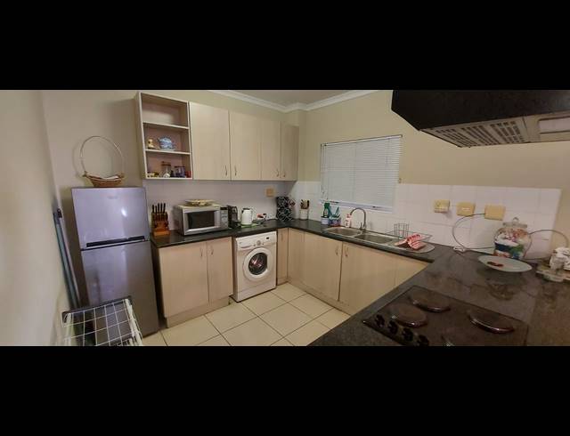 2 BEDROOM APARTMENT FOR SALE IN UMHLANGA RIDGE